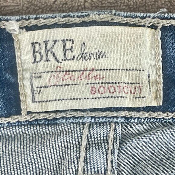 BKE Stella Jeans Boot Cut Distressed Womens Size 30L (30x33-1/2) - Picture 3 of 16